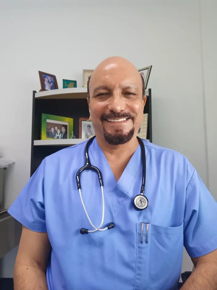 DR. CUAUHTÉMOC LARA BALVANERA