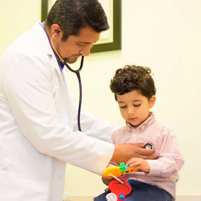 Pediatra en Saltillo – Dr. Oscar García